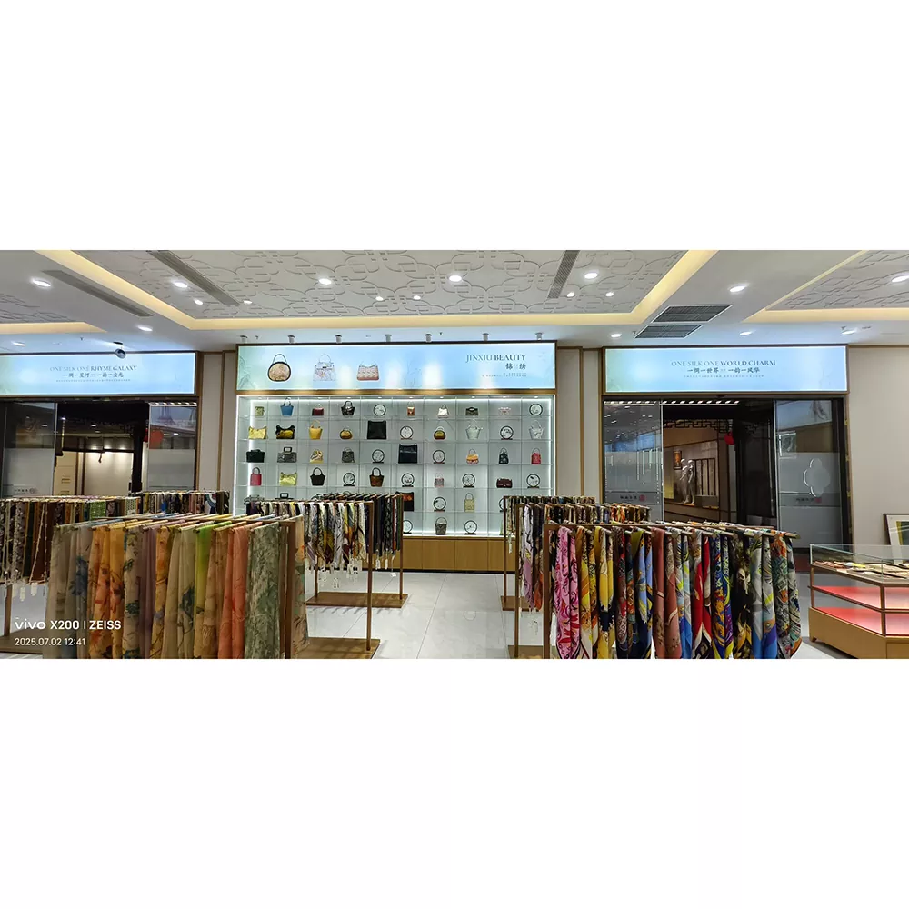 Roestvrijstalen displayrek voor dameskleding